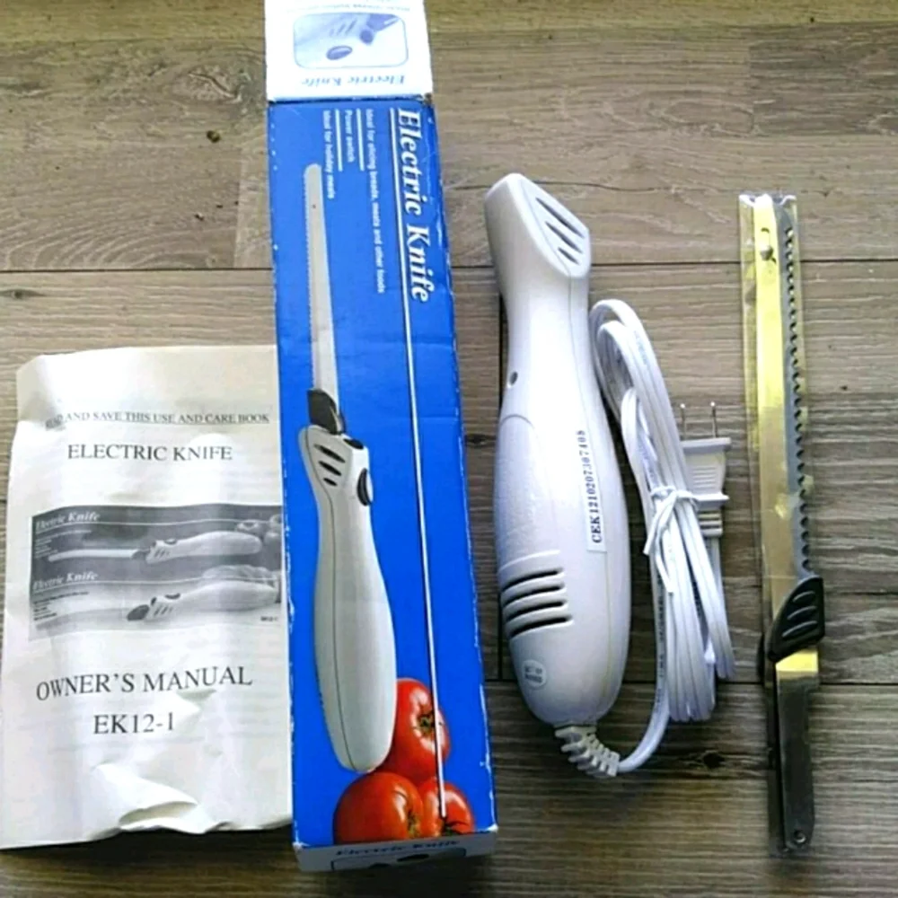 NWB Electric knife white